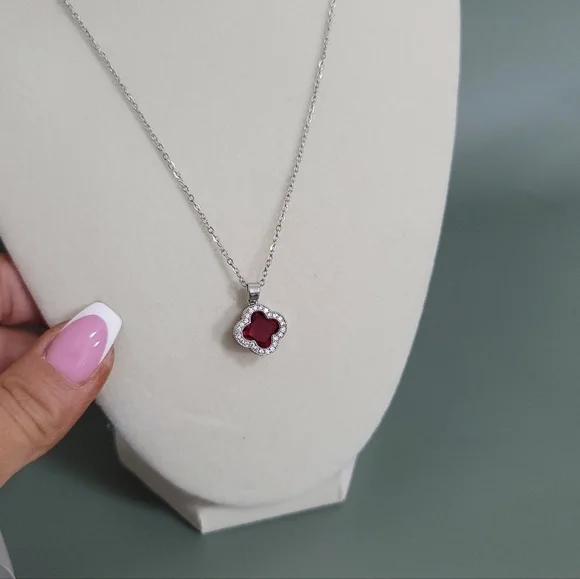 Stainless steel silver tone four leaf clover necklace and earrings set - Picture 2 of 3